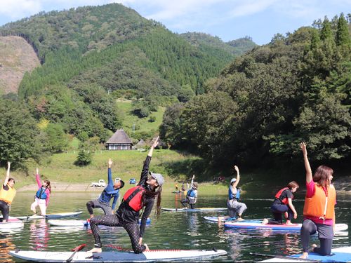 近くの小野湖ではSUP体験も