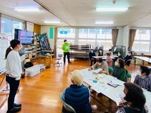 公民館では色々な講座や勉強会を企画します。