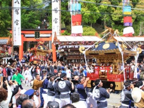 地域のお祭りで大盛り上がり