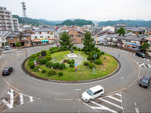 スペースは豊岡の中心街にあり、スーパーもすぐ近く！