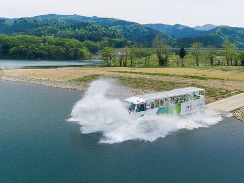 水陸両用バス