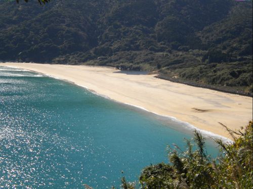 人工物が一切ない海岸