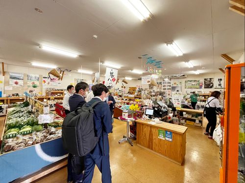 農業と観光をつなぐ物産館。スタッフとも「稼ぐ」ためにどうすればいいのか未来づくりを共有してきました。