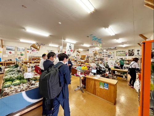 農業と観光をつなぐ物産館。スタッフとも「稼ぐ」ためにどうすればいいのか未来づくりを共有してきました。