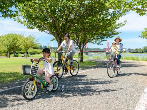 子育て世帯に人気の「北潟湖畔公園」