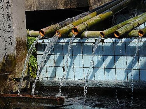 市内に約60カ所ある湧水スポット