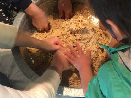 季節の保存食「味噌」作り