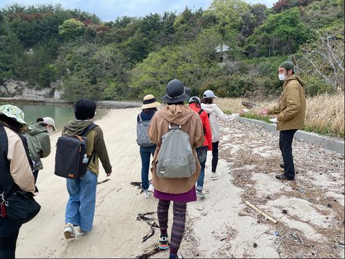 無人島探索。島のすべてが資源に！