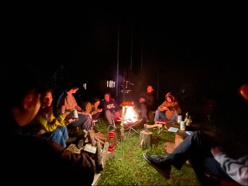 夜は焚き火でchillして自然を満喫！