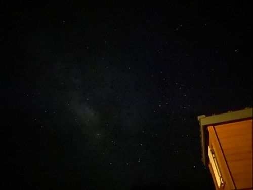 夜は満点の星空が見れます（写真では伝えられずごめんなさい）