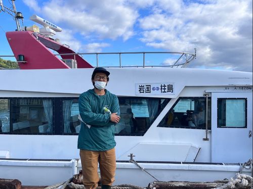 現在、柱島群島で活動している横山隊員です。一緒にいろんなことにチャレンジしましょう。