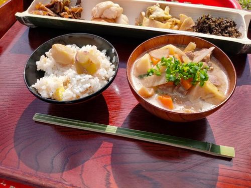 地元食材の昼食づくり体験/コンテスト