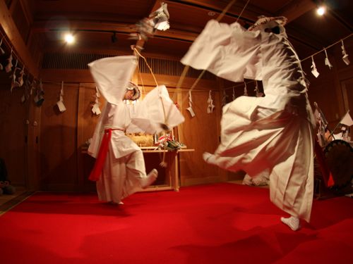 26地区もある神楽も奥深い