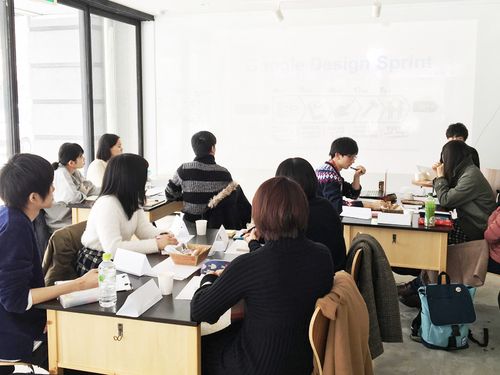 仕事や勉強はもちろん、イベントやワークショップなど利用用途は様々
