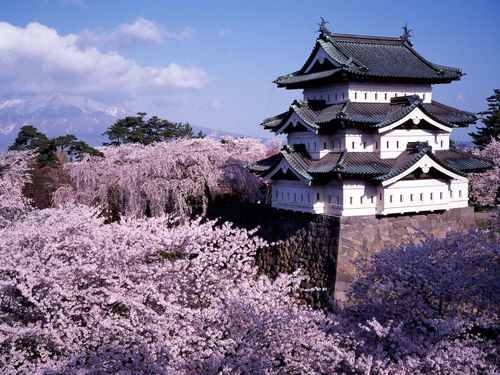 四季がはっきり分かれている津軽地方では、多くの芸術家・文豪を輩出している