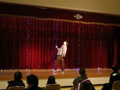 １年前からキッズダンス教室を運営している隊員。
