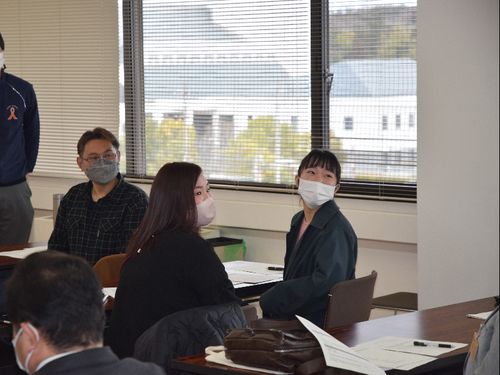 参加者からたくさんの質問や意見が出ました