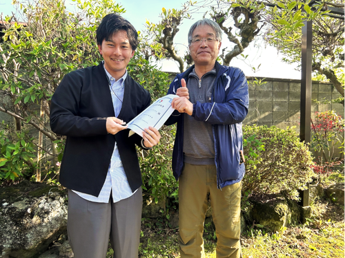 物件のオーナーさんと契約記念写真！