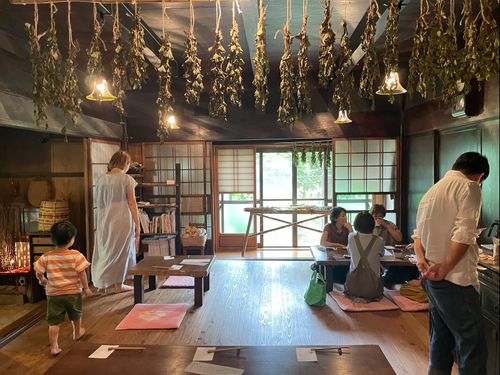 空き家をDIYしてお店を始める方も！