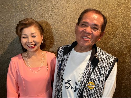 愛情あふれるマスターとママ。