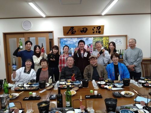 民宿沼田屋での夕食（別イベント時の集合写真）