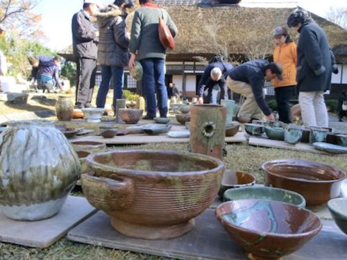 特産品の益子焼。全国の根強いファンに支えられています。