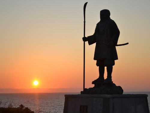 夕日の絶景スポット「弁慶岬」