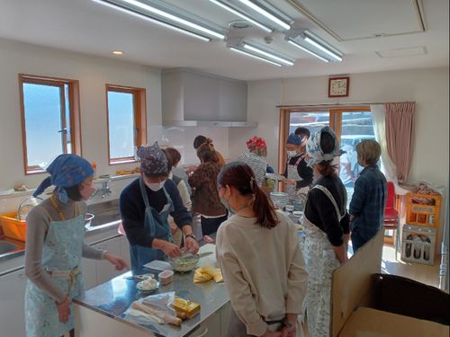 昨年度は郷土料理作りを体験
