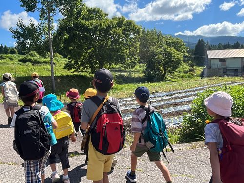 小学生の子たちが、自分たちで企画して実行した"集落ピクニック"