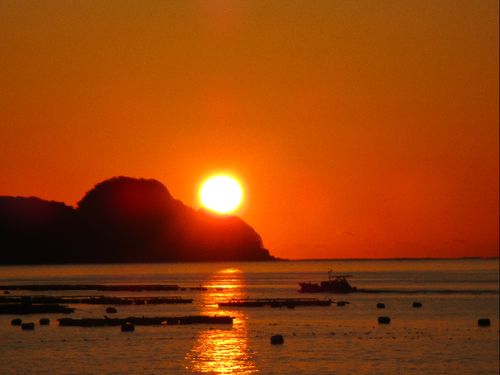 佐波留島と朝日