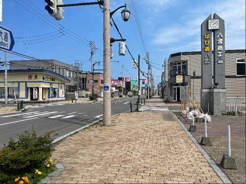 お店が立ち並ぶ商店街。空き店舗も目立ってきています。