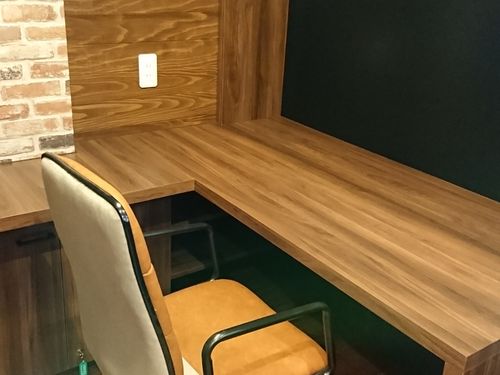月5000円で簡易オフィスとして使っていただけるブーススペースもあります