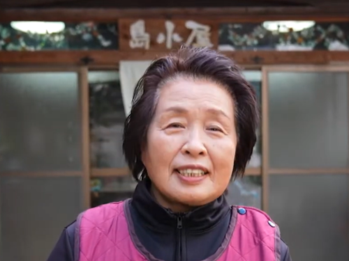 インターン生とつくった「島小屋」／地域の集い処兼ゲストハウス
