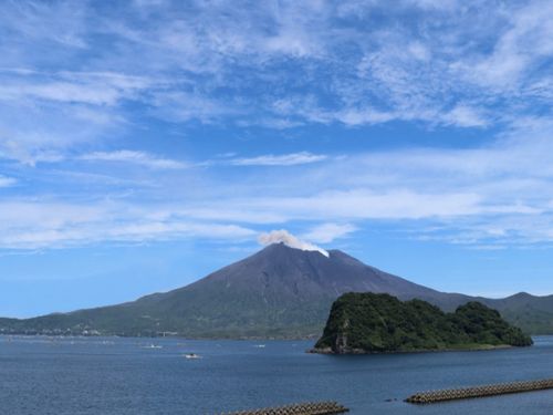 江之島と桜島