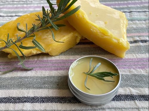 蜜蝋のワークショップはバーム作り
