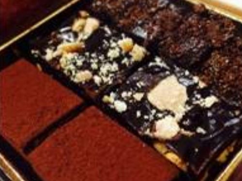 小麦粉や卵などを使わないアレルギー対応のバレンタインケーキ