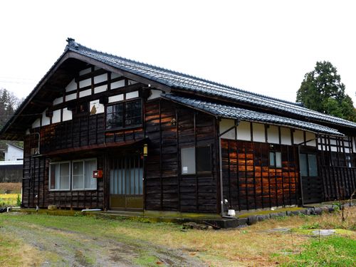 移住者を促進するため築122年の古民家を改装！