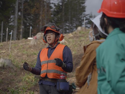 未経験で転職してきた北村林業の社員