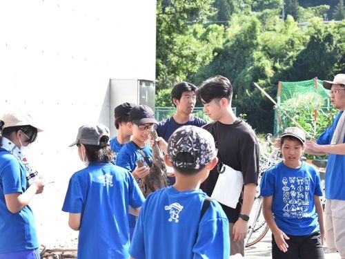 地域の子供たちとの交流の様子