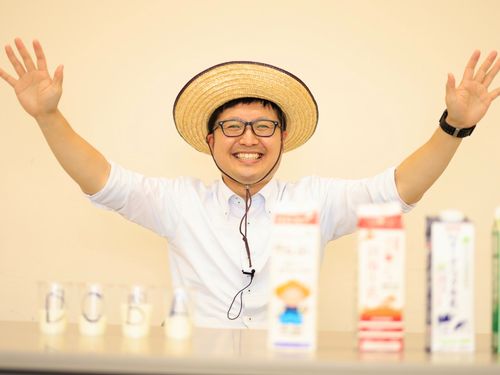 地域おこし協力隊と一緒にYouTubeで情報発信も行う採用担当者。お気軽にお問い合わせください！