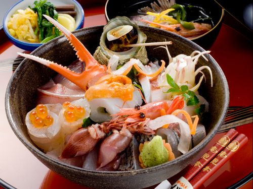 鮮度抜群の海鮮丼（能登丼）