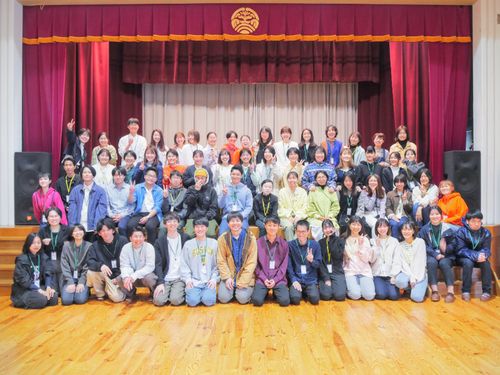 全国から若い人が集まります