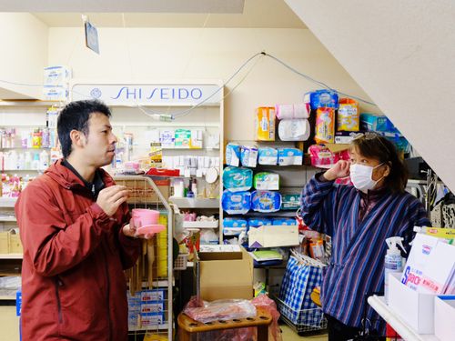 商店のおばちゃんに黒豆をもらいました！