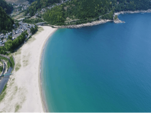 冬の海水浴場も味がある・・・