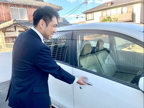▲車を使って地元のお客様の悩みを解決することも！