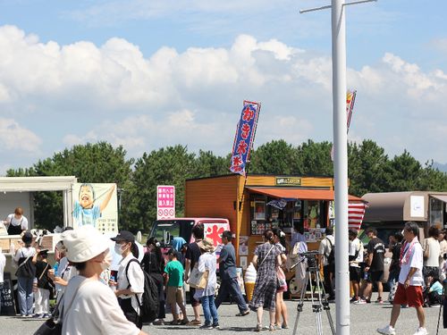 多くのキッチンカーが大集結！