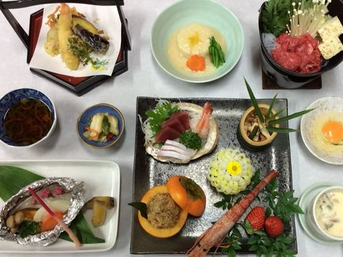 食いしん坊も満足！民宿の夕食（例）