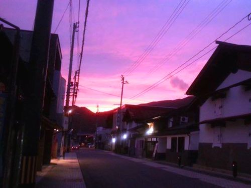 夕暮れの商店街