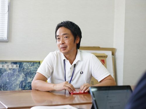 「まるごと東そのぎ」の商品発送までこなしている飯塚さん