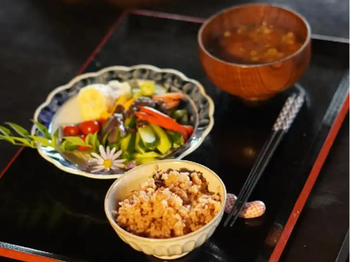 朝食